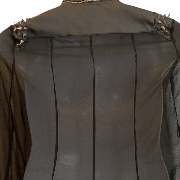 Shear Unique Daytrip Faux Leather Moto Blouse with Metal-tone Studs. Size Large. - Picture 5 of 12